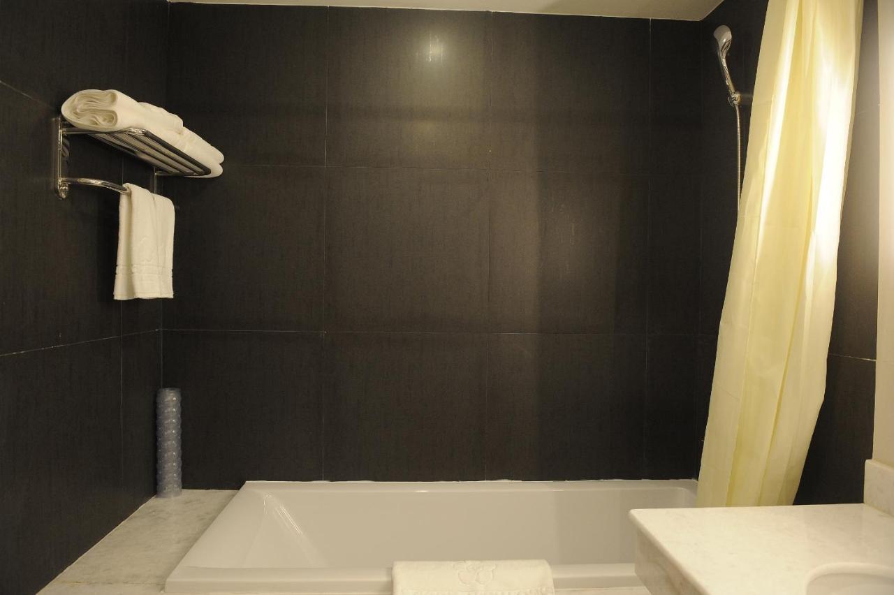 Khach San Sai Gon Vinh Long Hotell Eksteriør bilde
